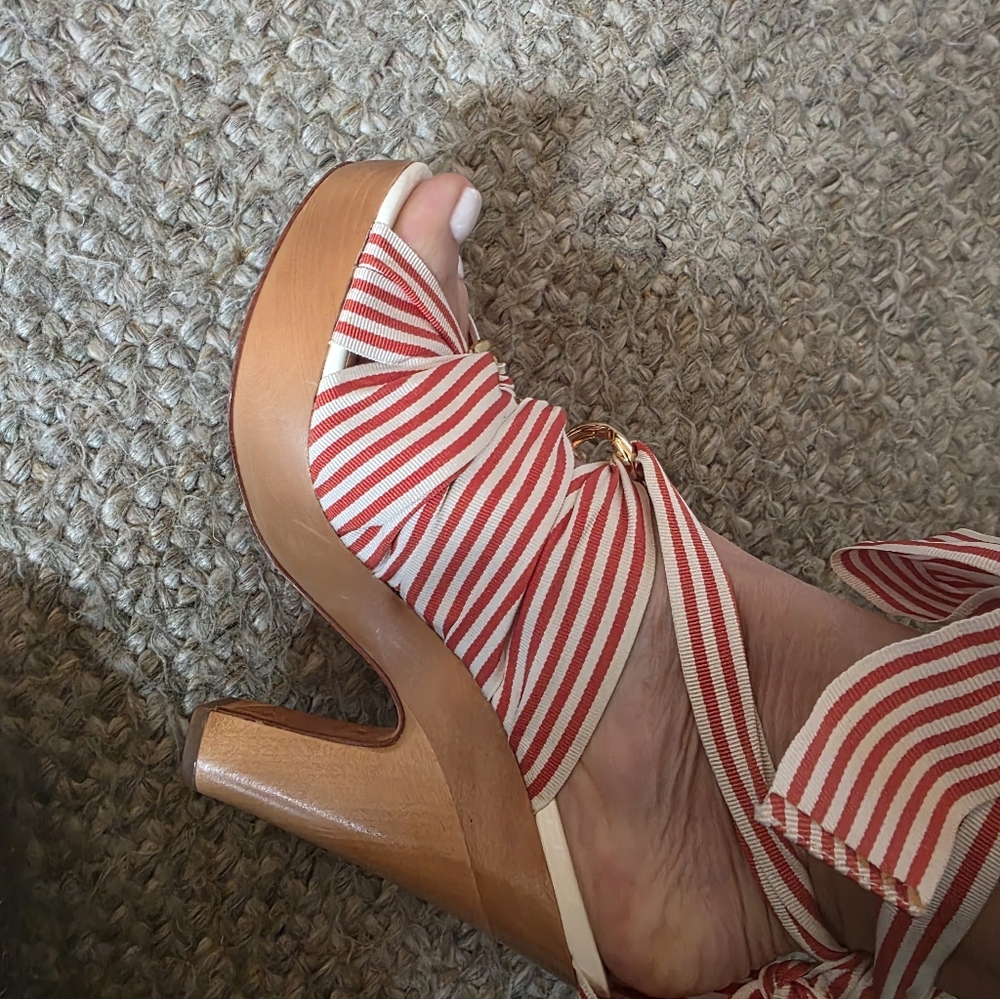 COACH size 7 1/2 Kimi orange/white ribbon strappy sandals worn once Vintage! - Picture 9 of 9